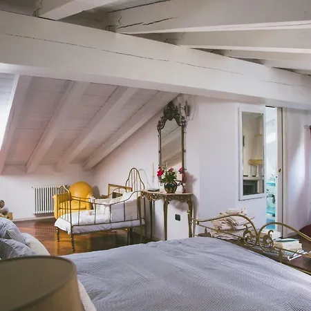 La Casa Dei Ciliegi ベッド・アンド・ブレックファスト マロースティカ